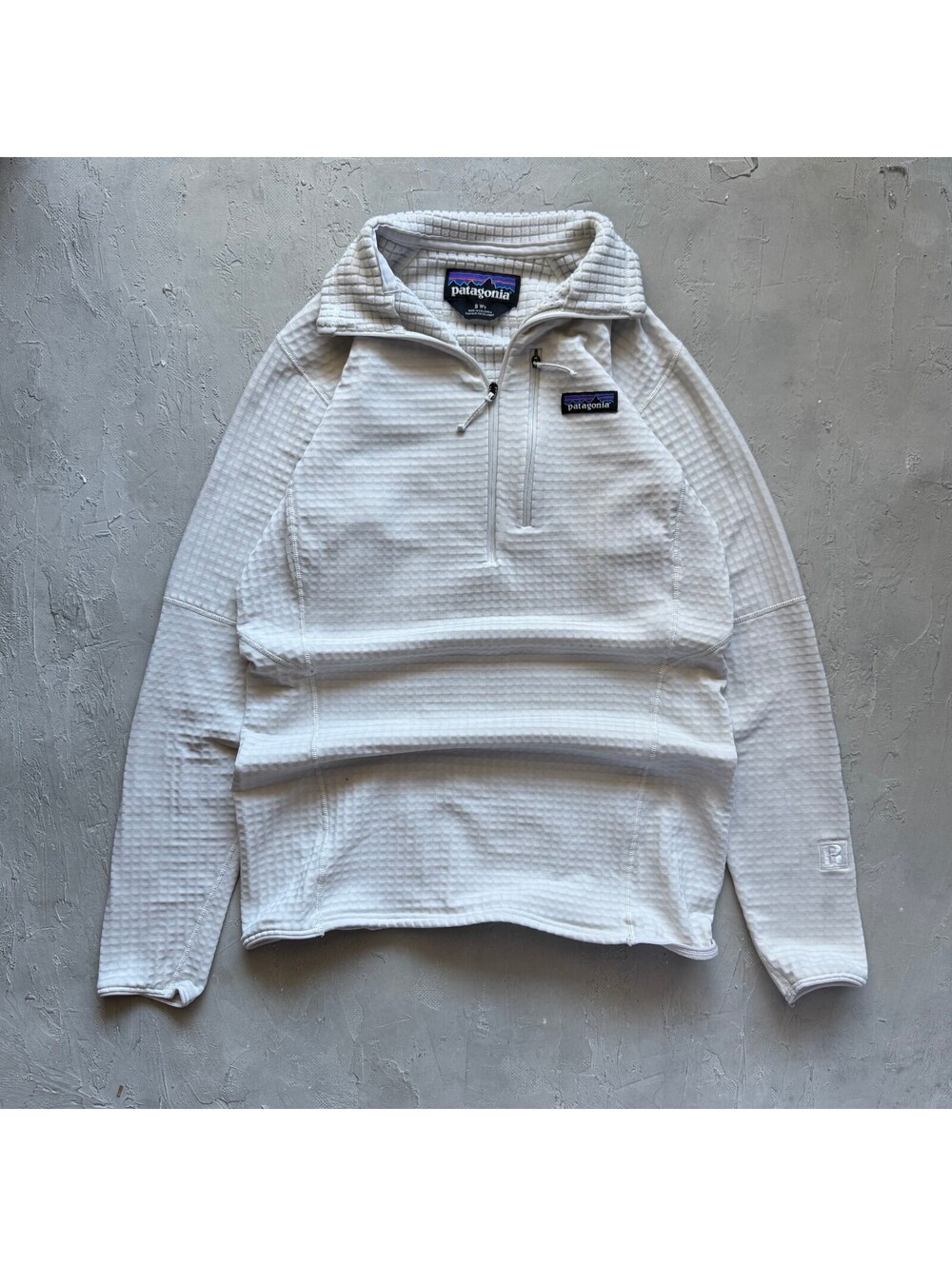 Patagonia Women's White R1 Quarter Zip Pullover Jacket S